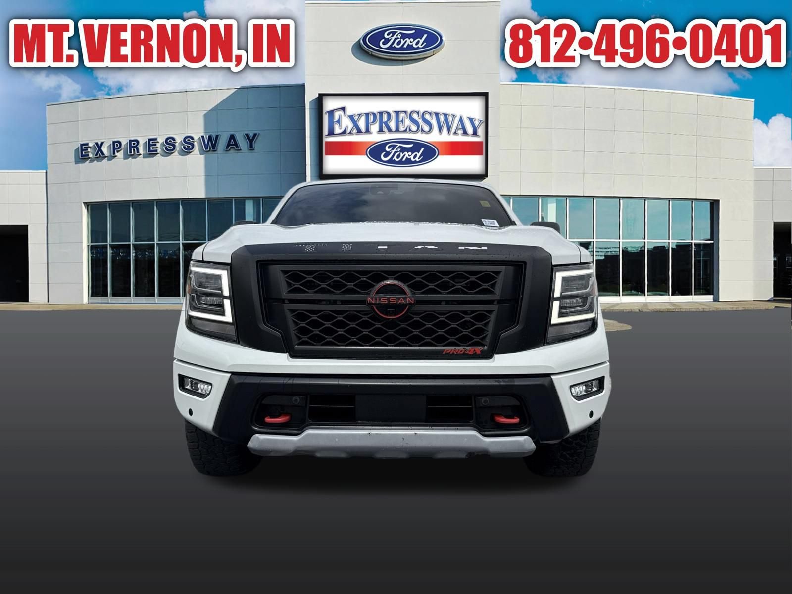 Used 2023 Nissan Titan PRO-4X w/ Pro-4x Convenience Package AWD/4WD image 10