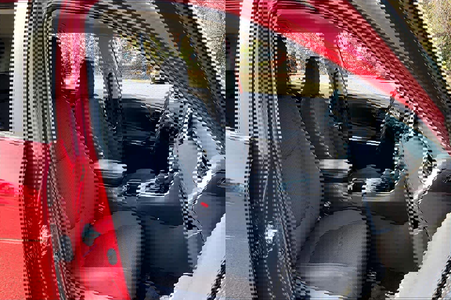 Certified 2024 Toyota RAV4 LE image 9