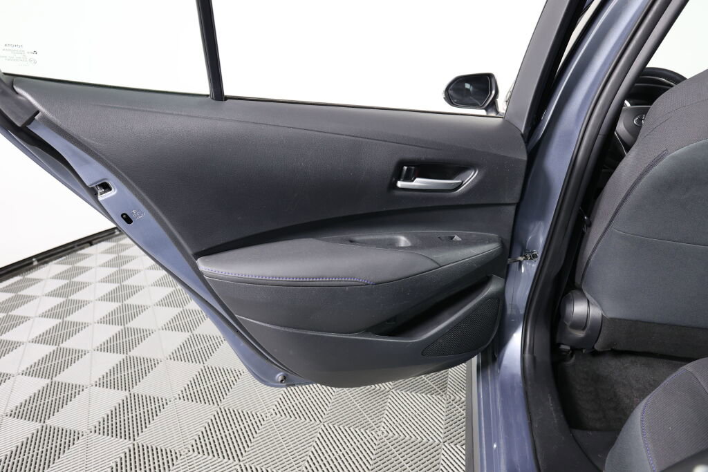 Used 2020 Toyota Corolla SE w/ Carpet Mat Package (TMS) image 16