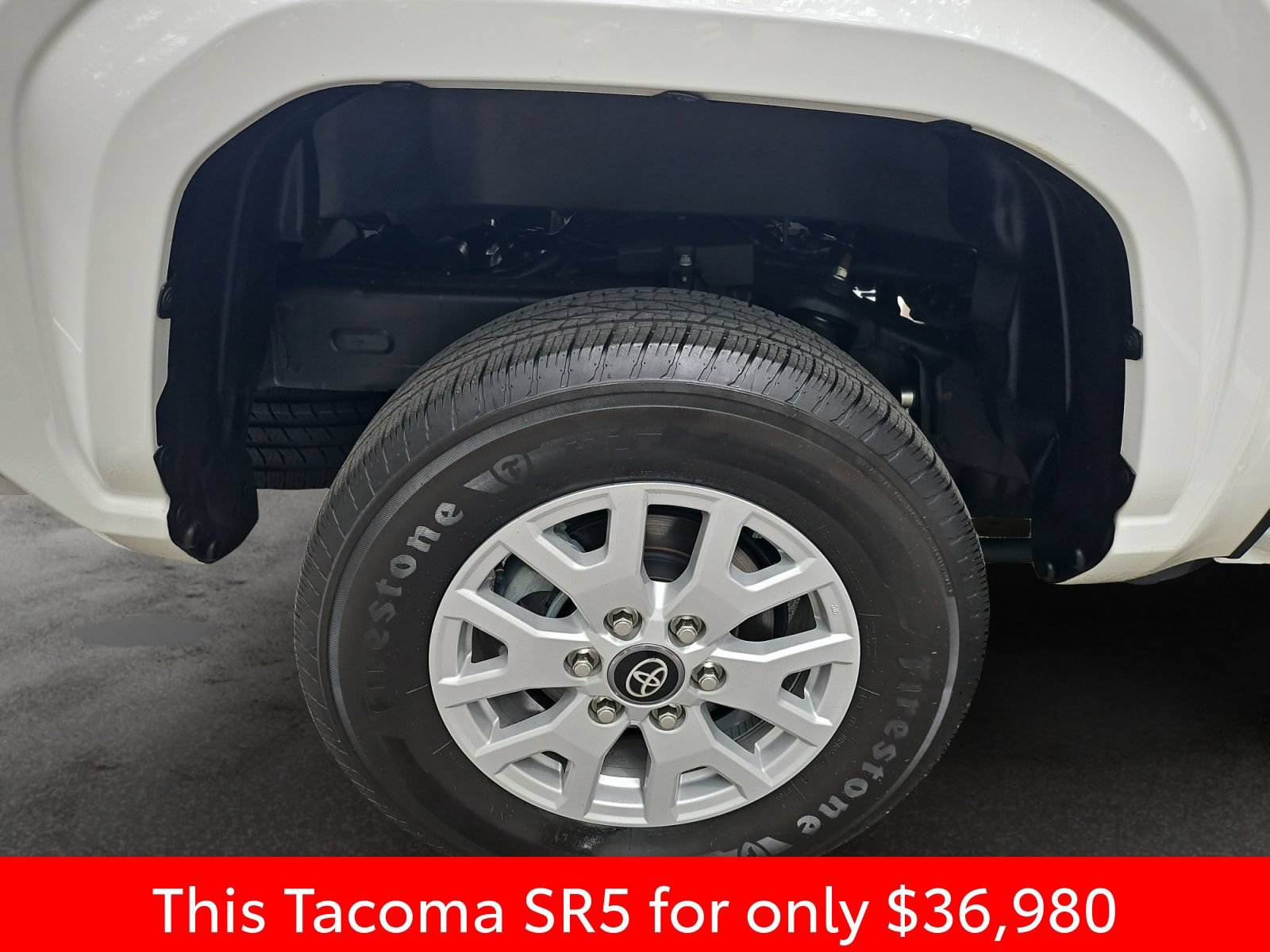 Used 2024 Toyota Tacoma SR5 AWD/4WD image 43