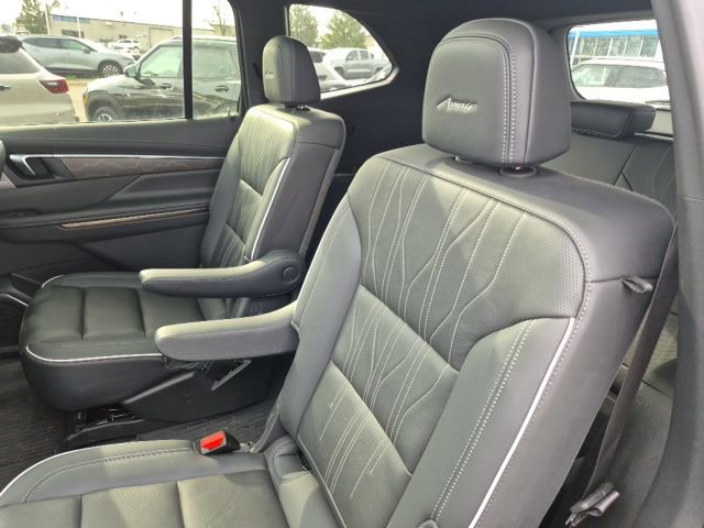 Used 2025 Buick Enclave Avenir w/ Super Cruise Package image 12