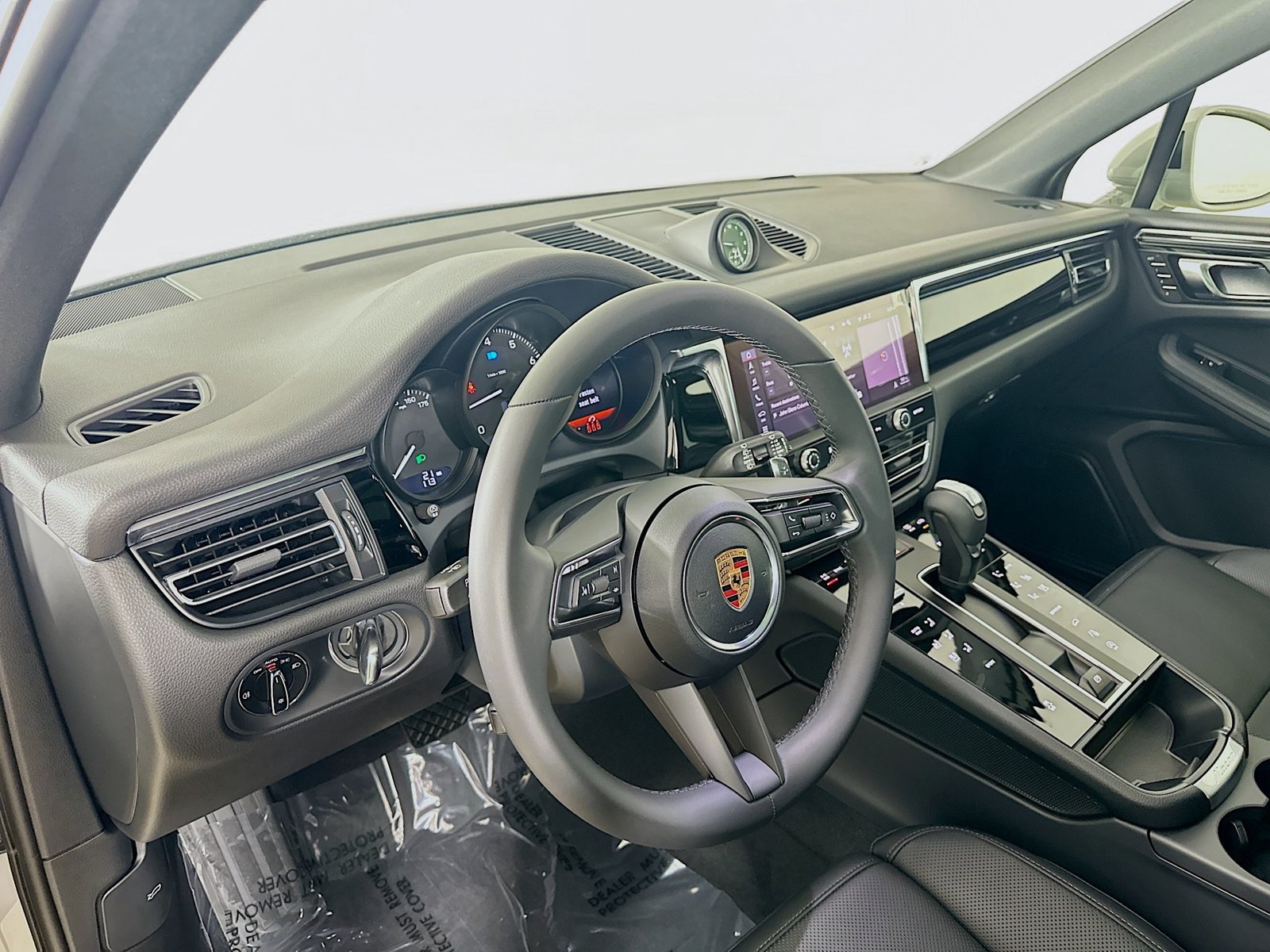 New 2026 Porsche Macan AWD/4WD image 32