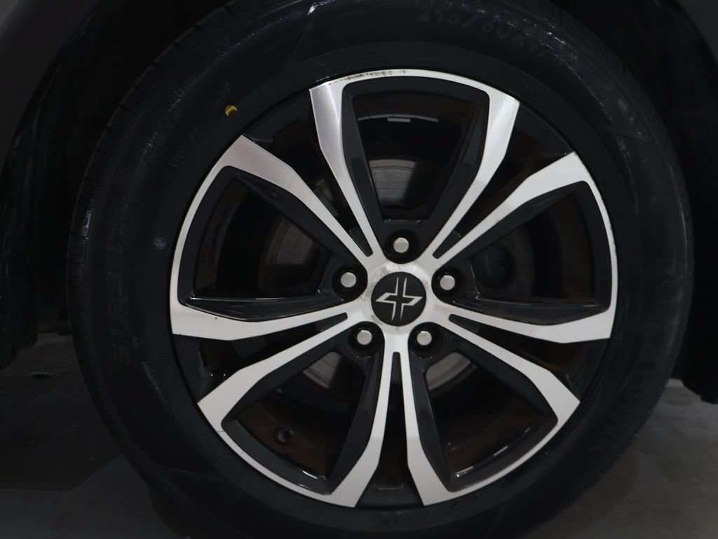 Used 2021 Toyota C-HR LE FWD image 32