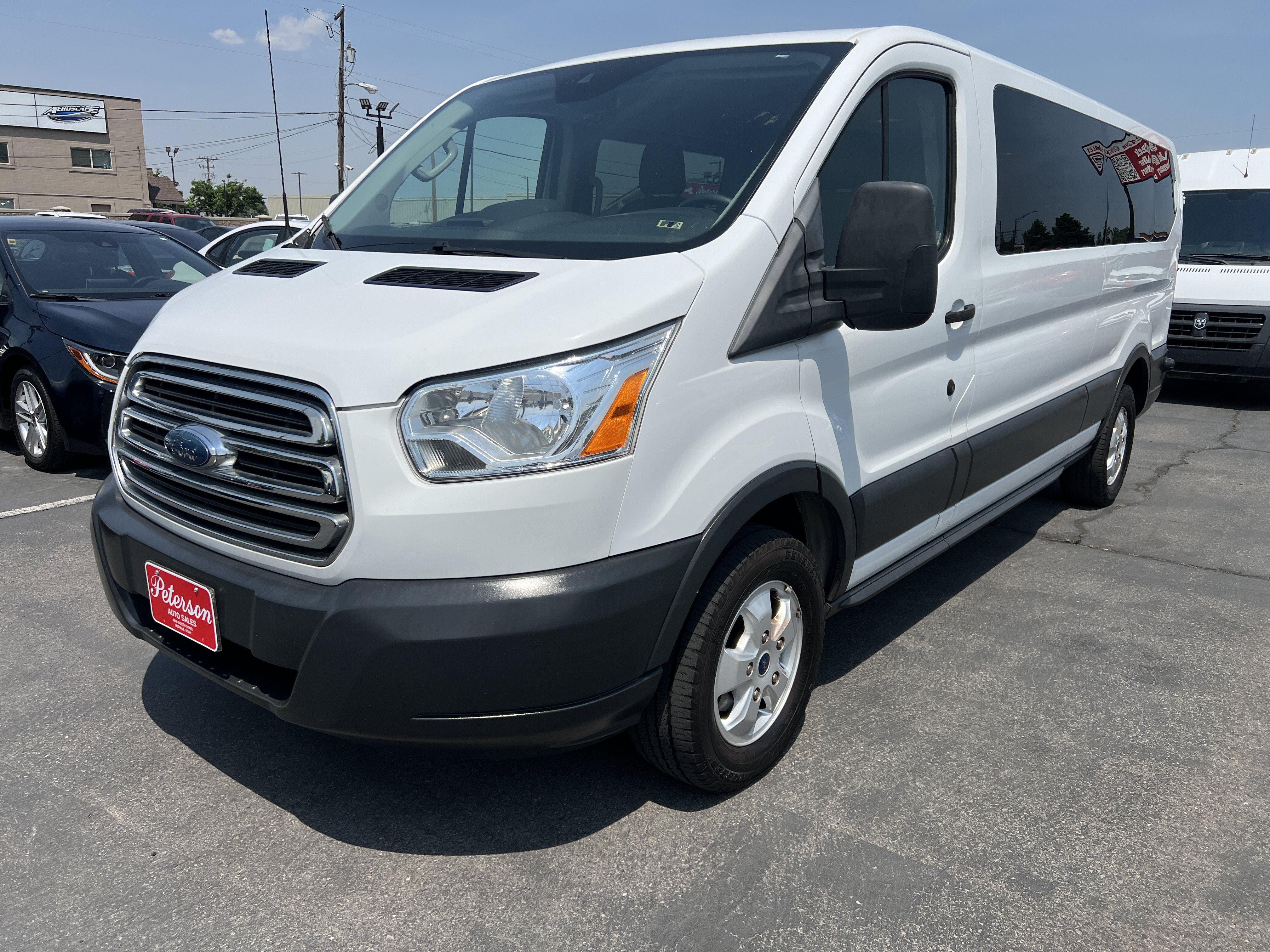 Used 2018 Ford Transit 350 XLT RWD image 2