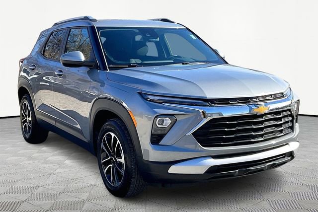 Used 2024 Chevrolet TrailBlazer LT w/ LT Cold Weather Package