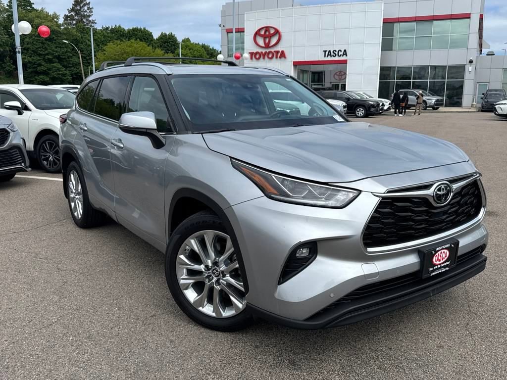Used 2022 Toyota Highlander Limited