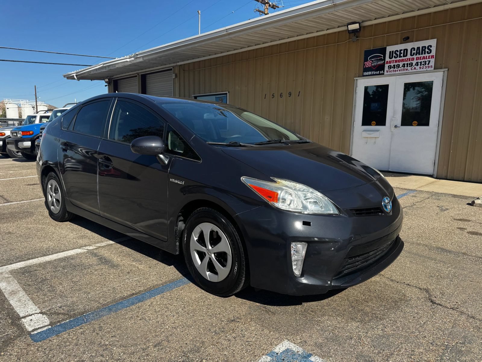 Used 2013 Toyota Prius Three FWD image 2
