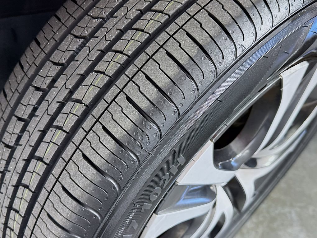 Used 2017 Toyota RAV4 LE image 28