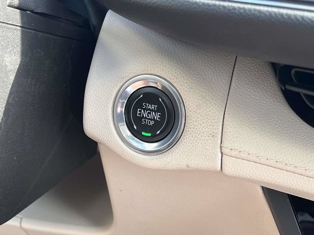 Used 2023 Buick Envision Avenir AWD/4WD image 35