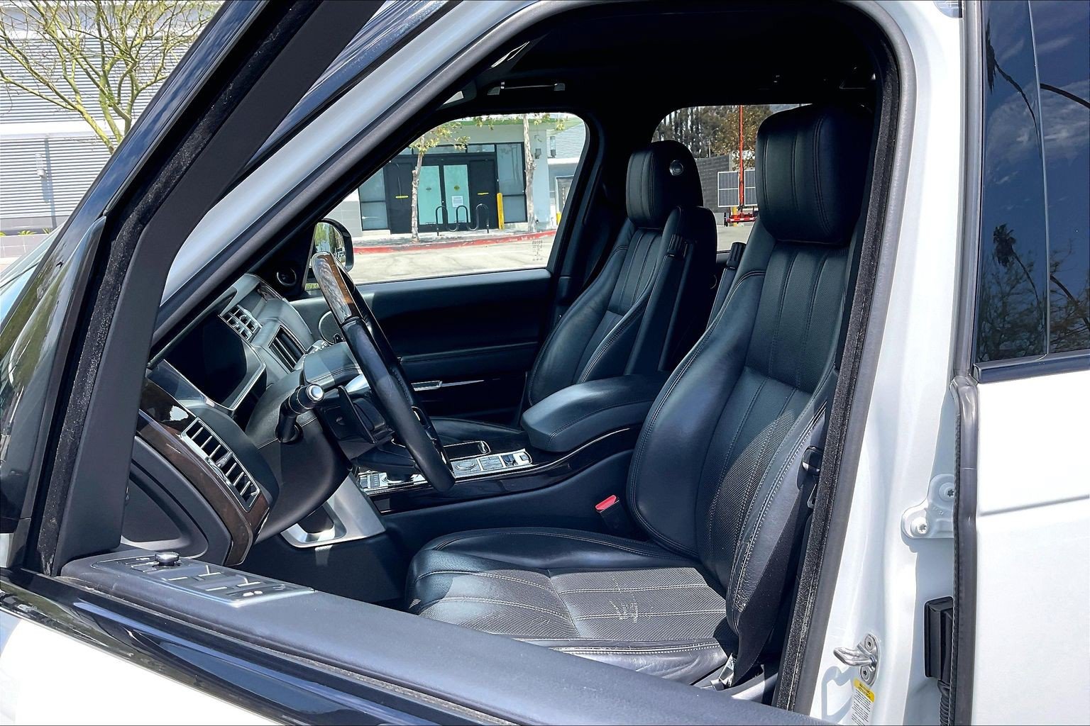 Used 2014 Land Rover Range Rover HSE AWD/4WD image 8
