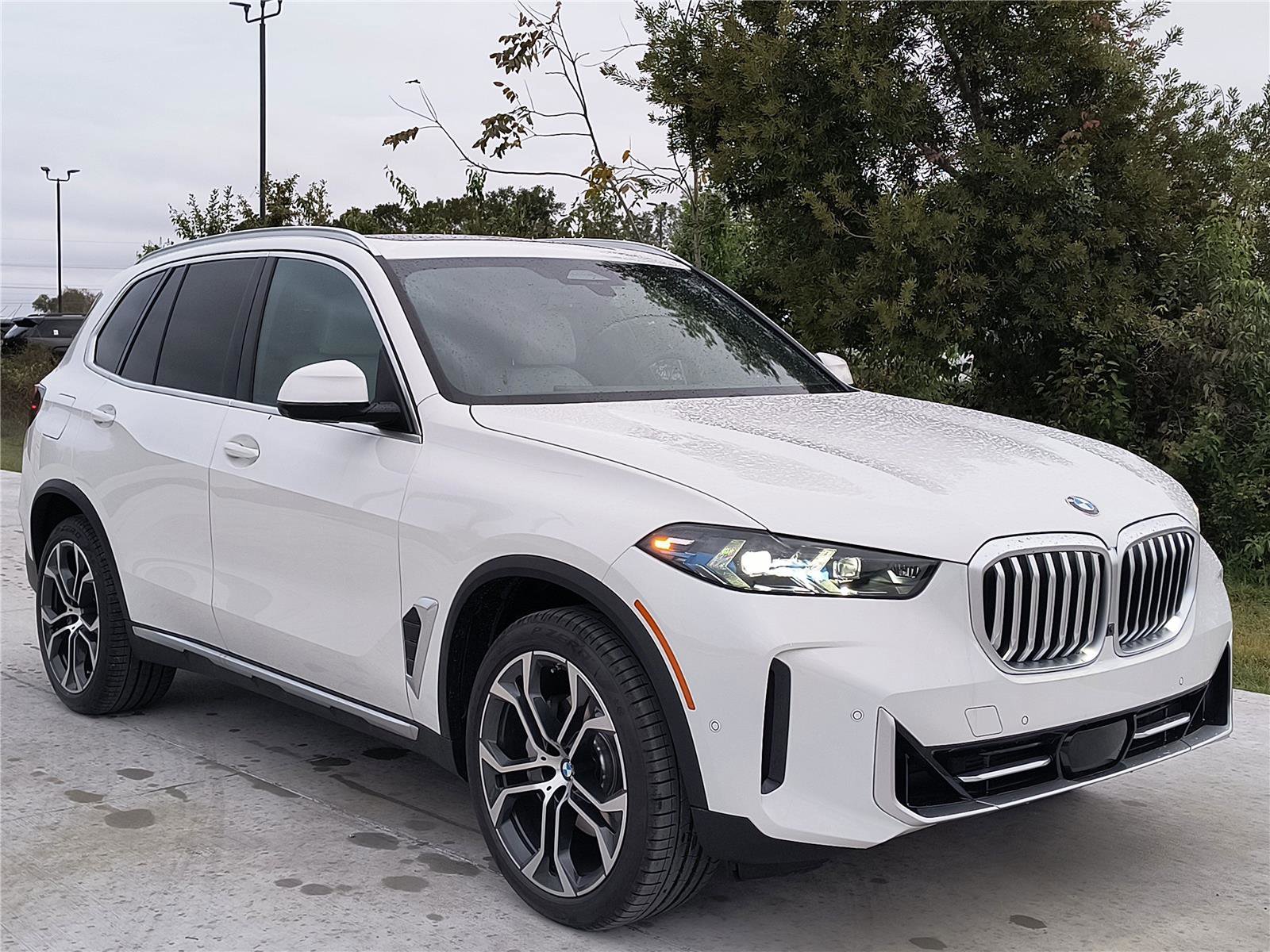 New 2026 BMW X5 sDrive40i image 6