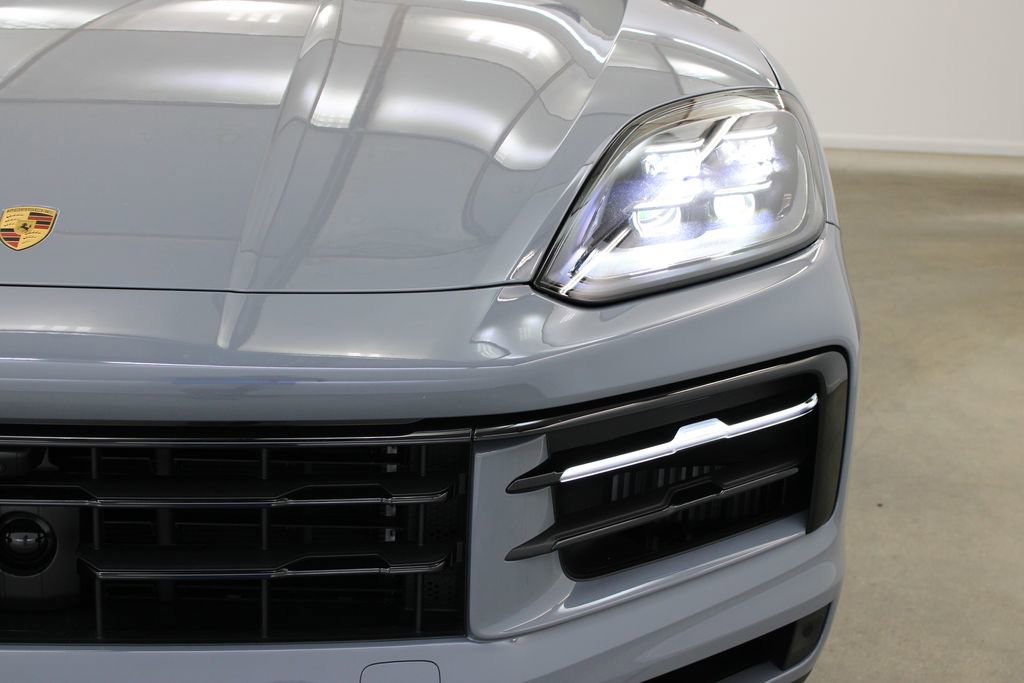 New 2025 Porsche Cayenne S AWD/4WD image 11
