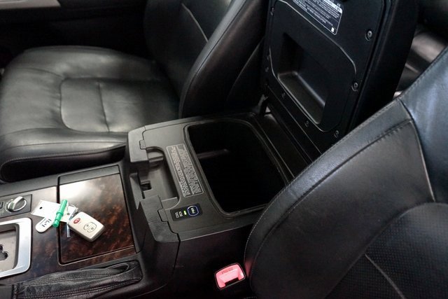 Used 2013 Toyota Land Cruiser image 35