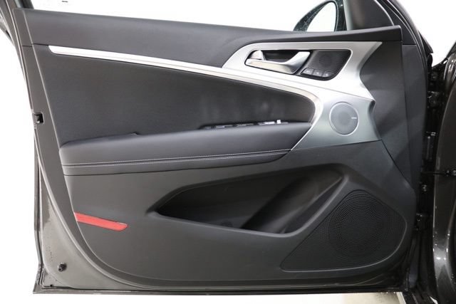 New 2026 Genesis G70 2.5T Prestige AWD/4WD image 17