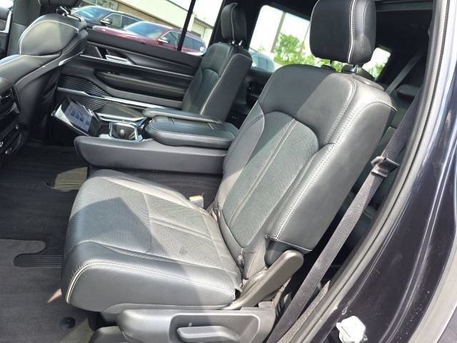 Used 2025 Jeep Grand Wagoneer L Series II Obsidian w/ Quick Order Packagew 28T AWD/4WD image 40