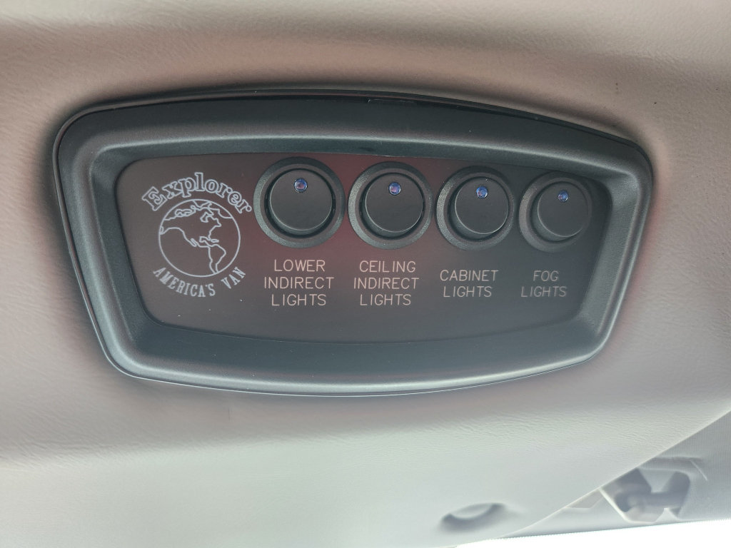 Used 2023 Chevrolet Express 2500 RWD image 43