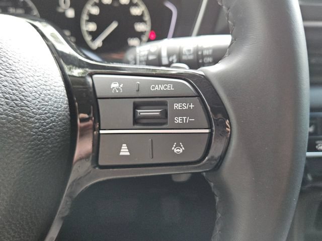 Certified 2025 Honda Pilot Touring image 25