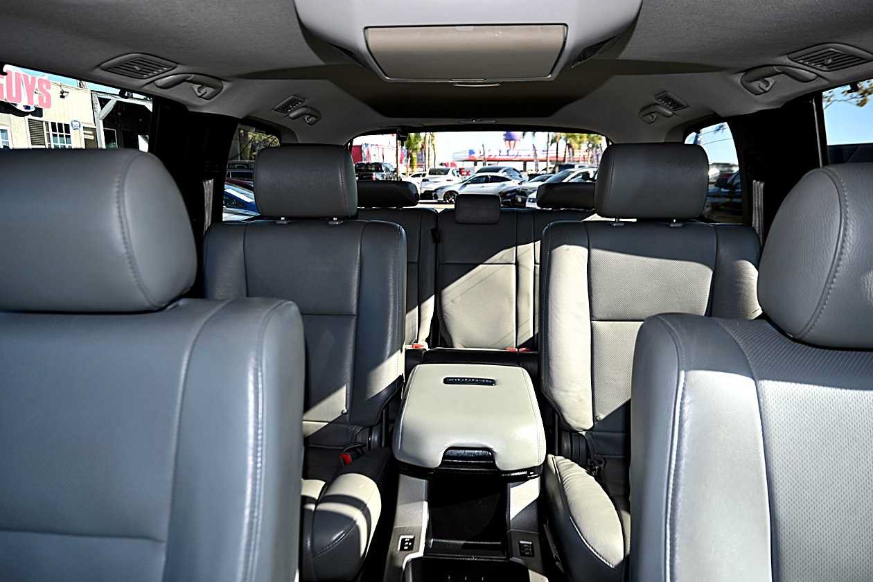 Used 2013 Toyota Sequoia Platinum AWD/4WD image 39