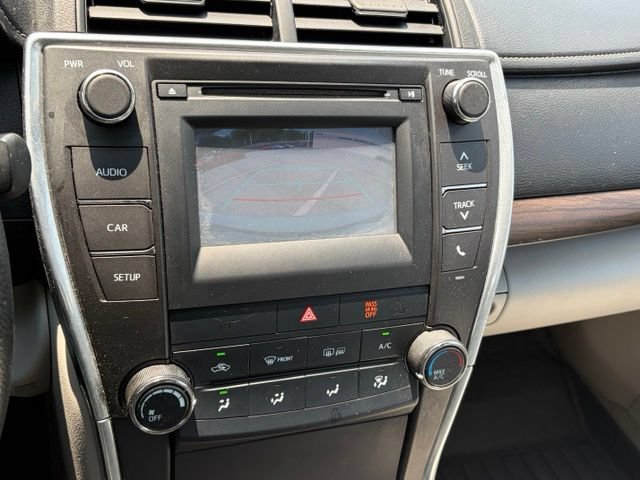 Used 2016 Toyota Camry LE FWD image 3
