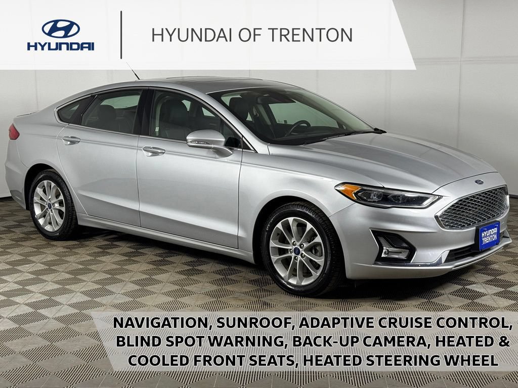 Used 2019 Ford Fusion Energi Titanium FWD image 1
