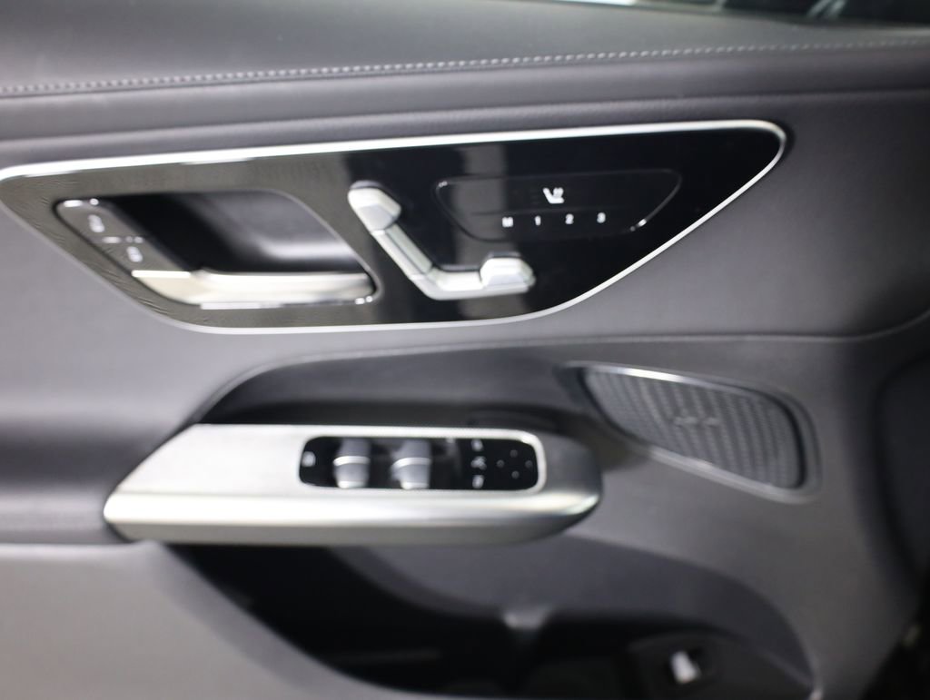 Used 2026 Mercedes-Benz GLC 300 4MATIC image 10