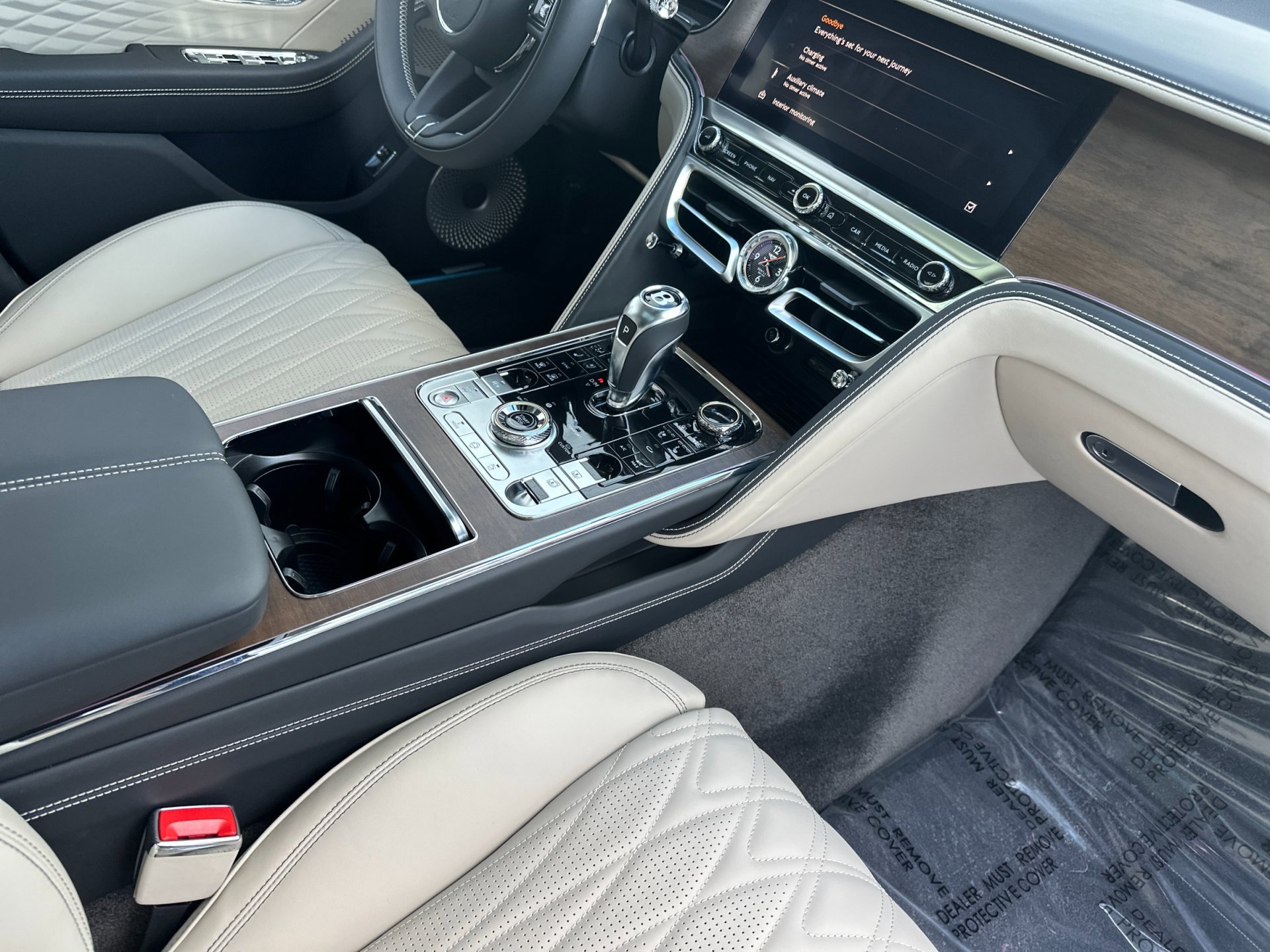 New 2026 Bentley Flying Spur Plug-In Hybrid image 2