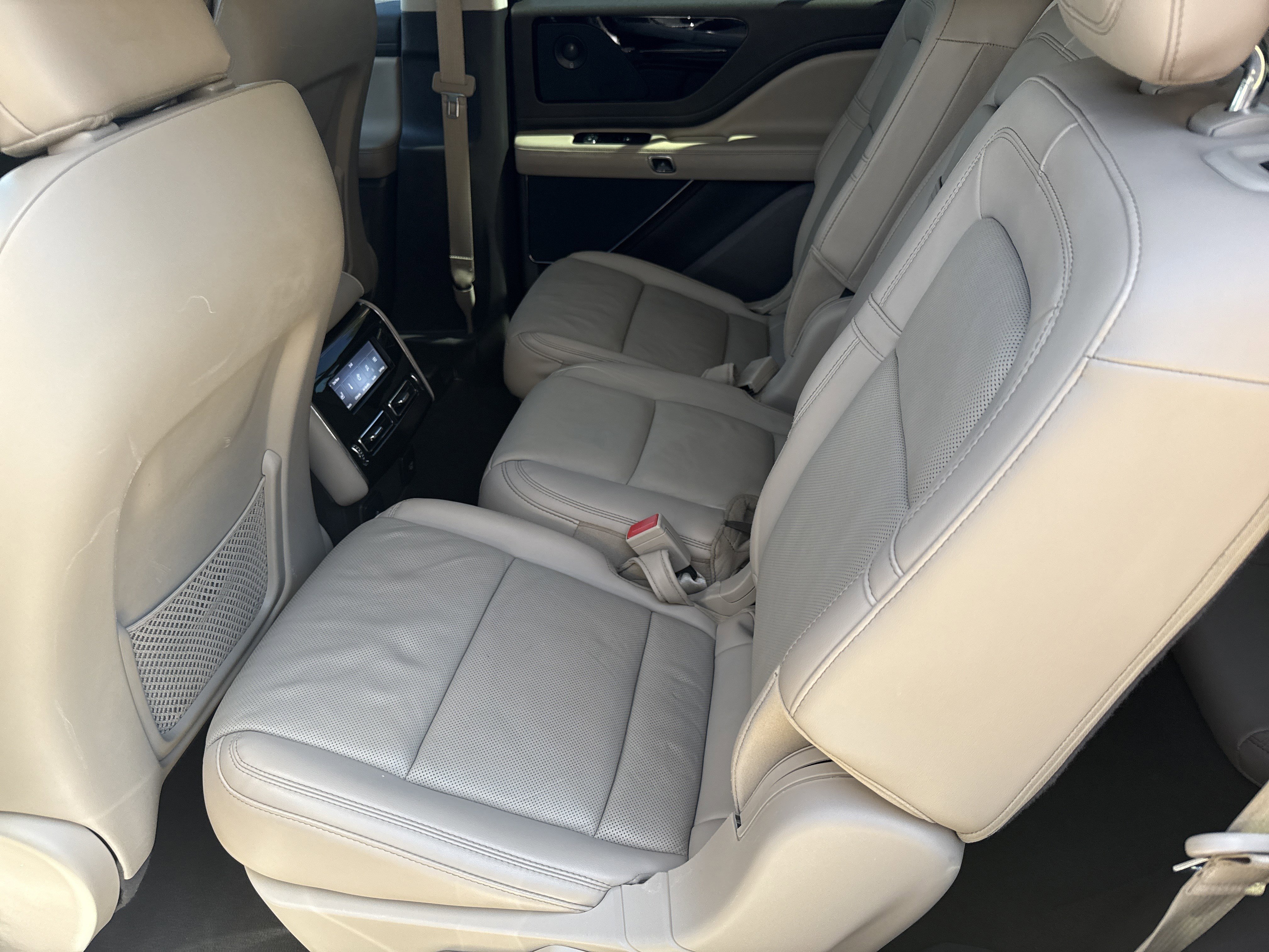 Used 2022 Lincoln Aviator Reserve w/ Equipment Group 201A image 21