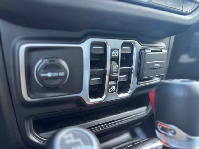 New 2025 Jeep Wrangler Unlimited Sahara AWD/4WD image 28