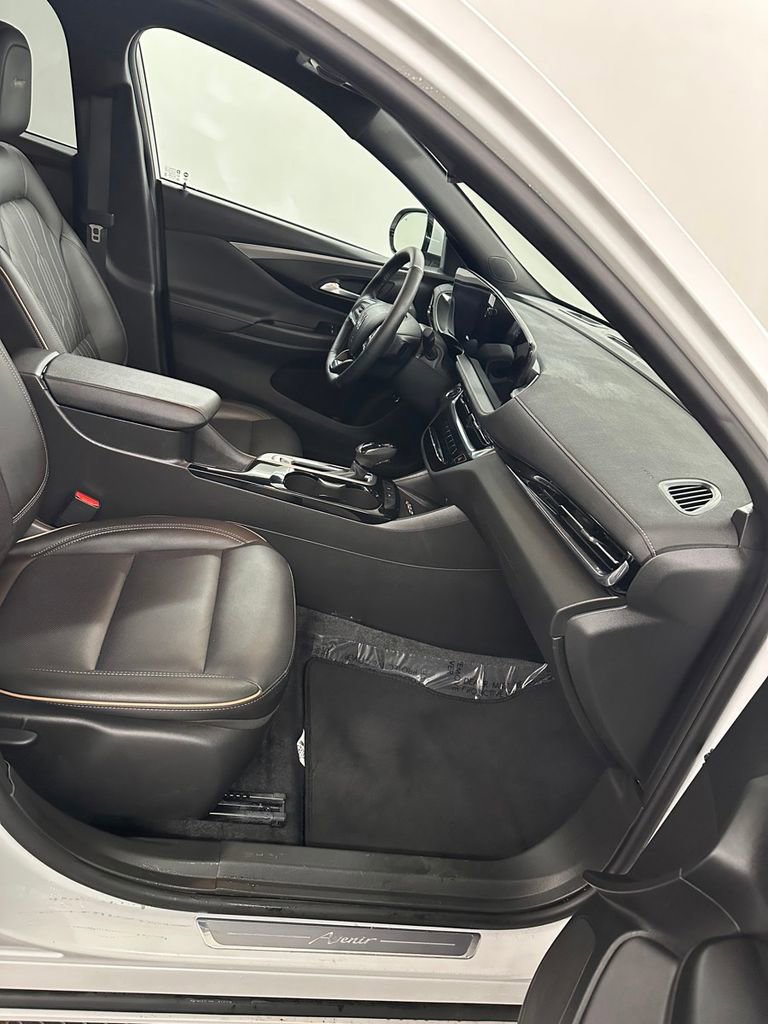 Used 2025 Buick Envista Avenir image 35