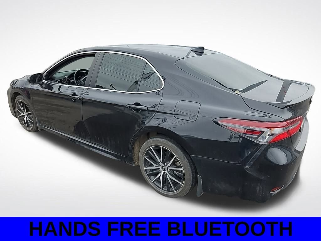 Used 2024 Toyota Camry SE image 6