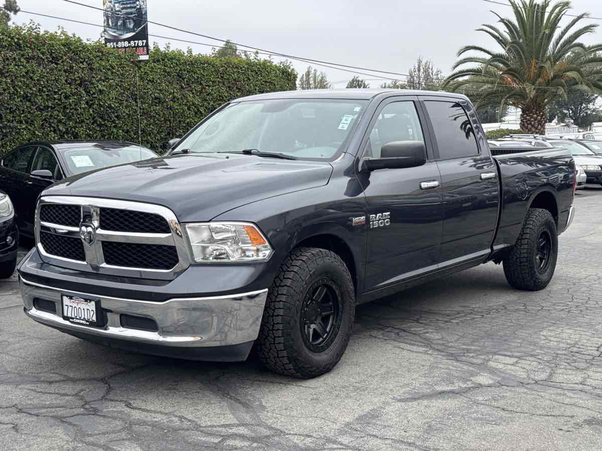 Used 2017 RAM 1500 Classic SLT image 3