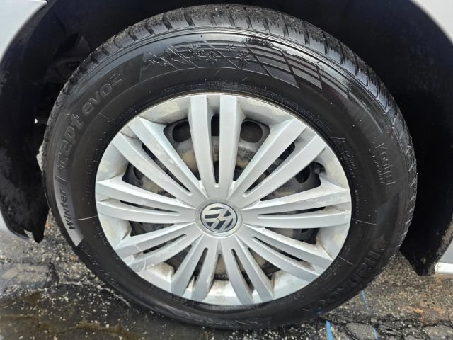 Used 2014 Volkswagen Passat 1.8T S FWD image 9