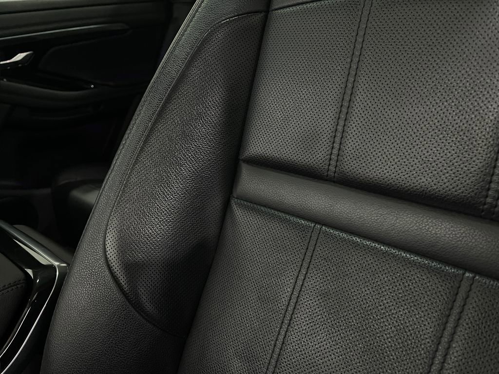 Used 2020 Land Rover Range Rover Evoque SE image 19