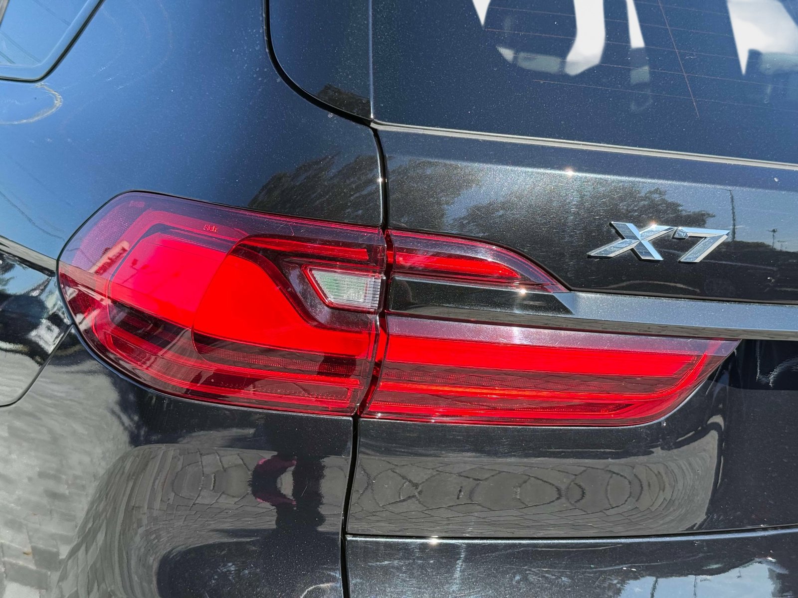 Used 2021 BMW X7 xDrive40i w/ M Sport Package image 18