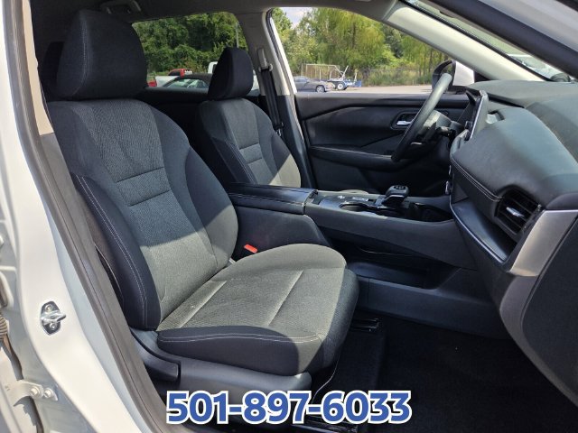 Used 2024 Nissan Rogue SV FWD image 15
