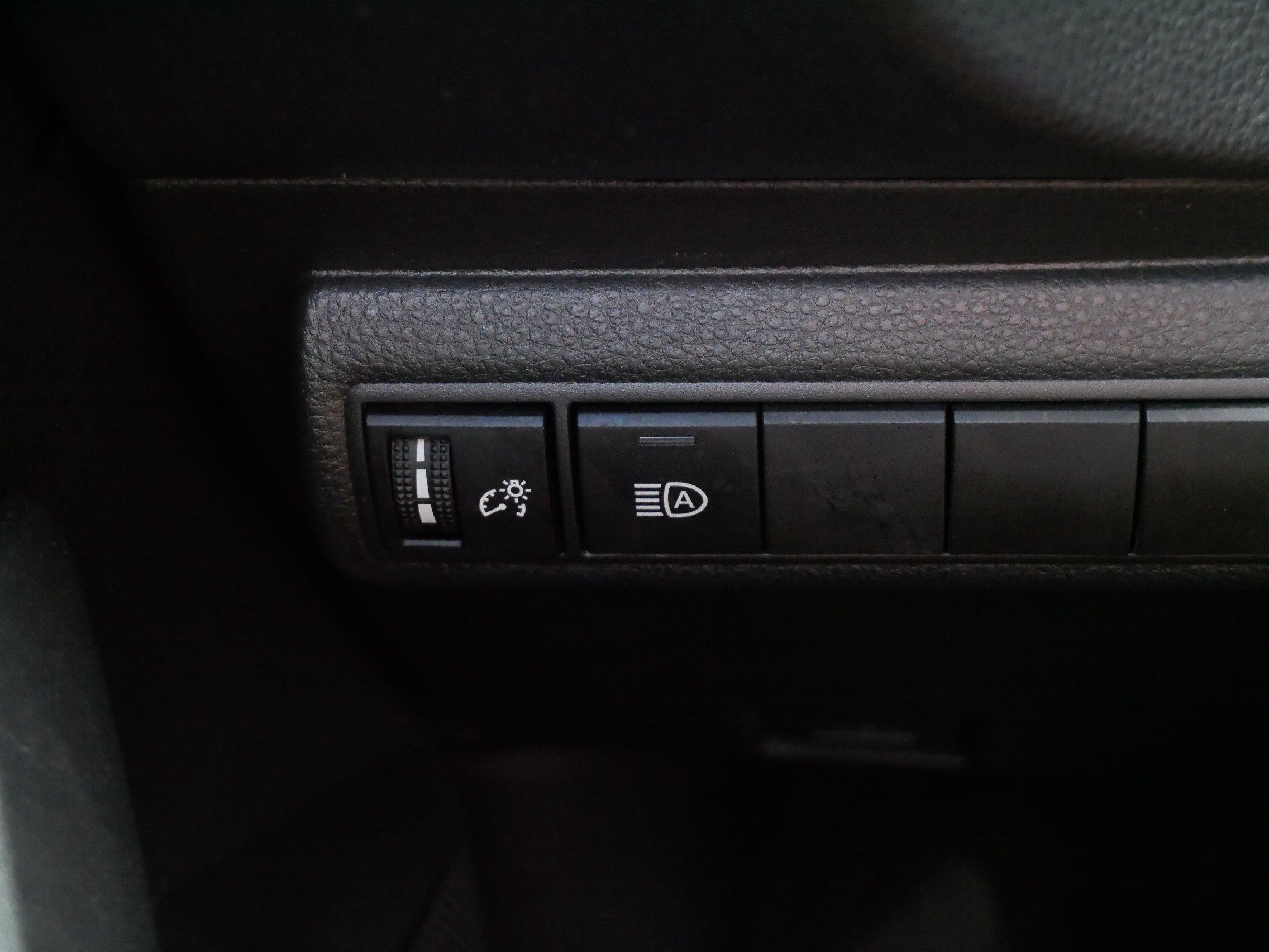 Certified 2026 Toyota Corolla LE FWD image 27