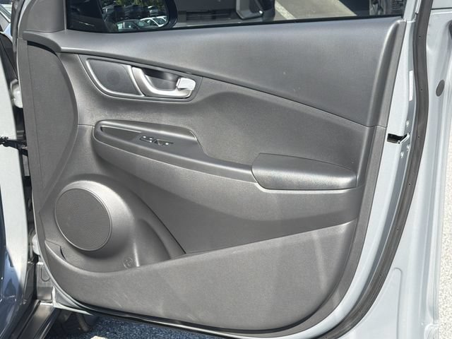 Used 2023 Hyundai Kona SE FWD image 14