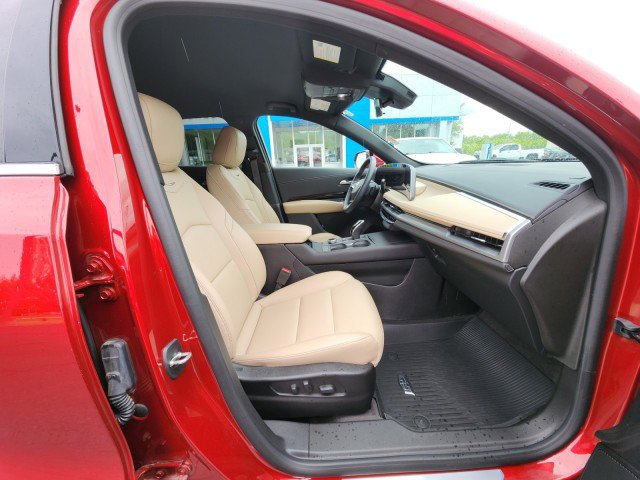 Used 2024 Cadillac XT4 Luxury image 15
