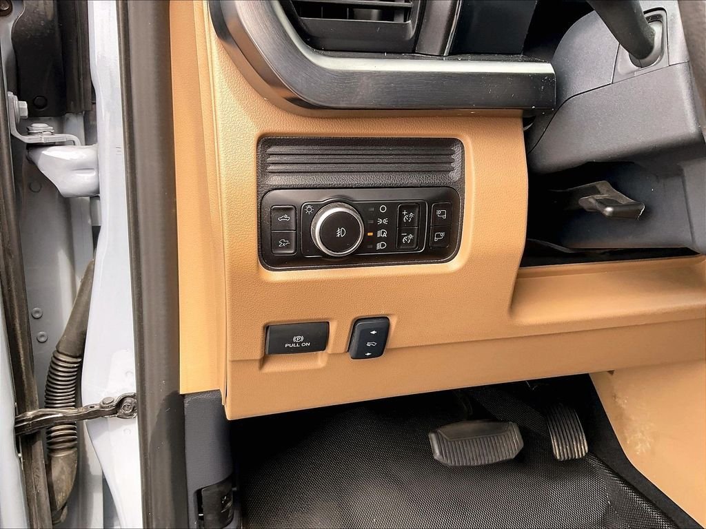 Used 2026 Ford F250 Lariat w/ Lariat Ultimate Package AWD/4WD image 26