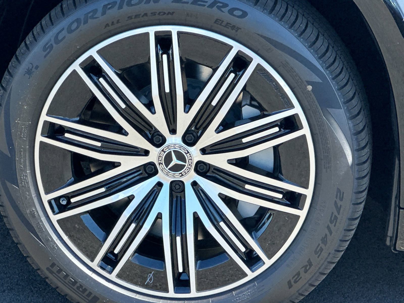 New 2026 Mercedes-Benz EQS 550 4MATIC SUV image 32