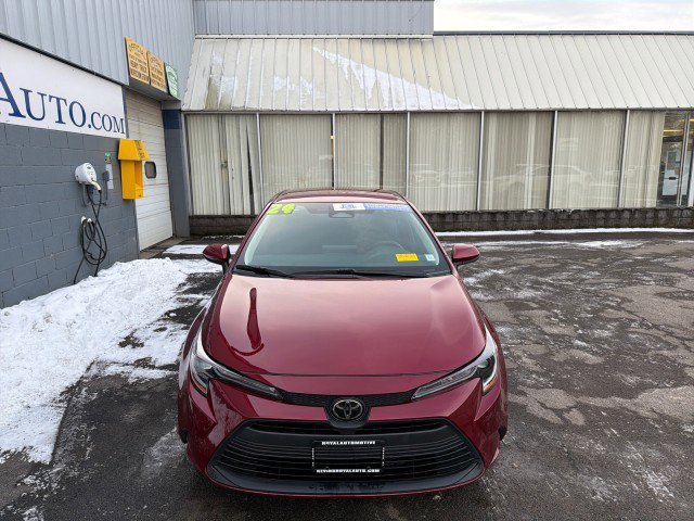 Used 2024 Toyota Corolla LE image 4