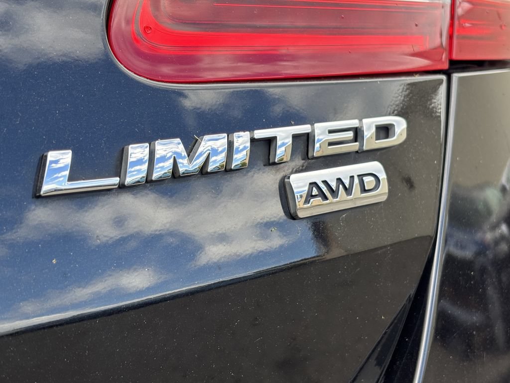 Used 2019 Ford Taurus Limited AWD/4WD image 12