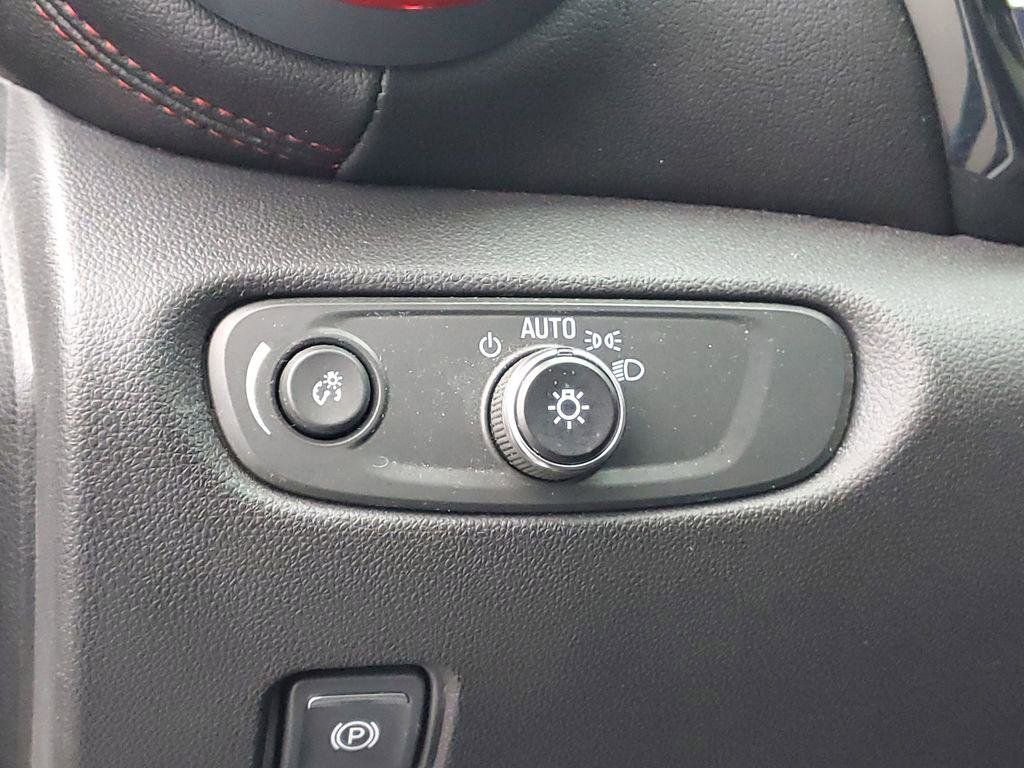 Certified 2023 Chevrolet Blazer RS w/ Driver Confidence II Package AWD/4WD image 8