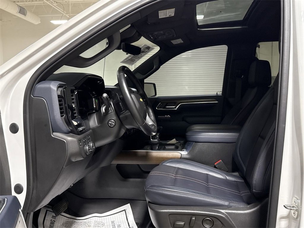 Used 2024 Chevrolet Silverado 1500 High Country image 20