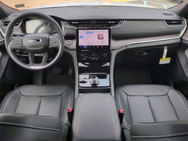 New 2025 Jeep Grand Cherokee Limited image 15