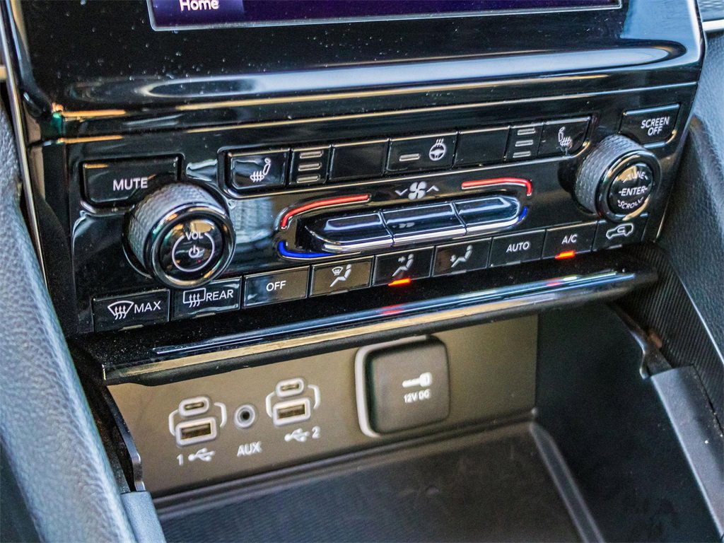 Used 2024 Jeep Grand Cherokee L Laredo image 28