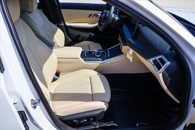 Certified 2025 BMW 330i xDrive Sedan w/ Convenience Package image 26