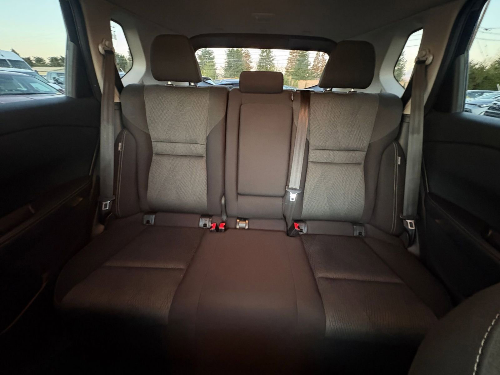 Used 2025 Nissan Rogue SV image 40