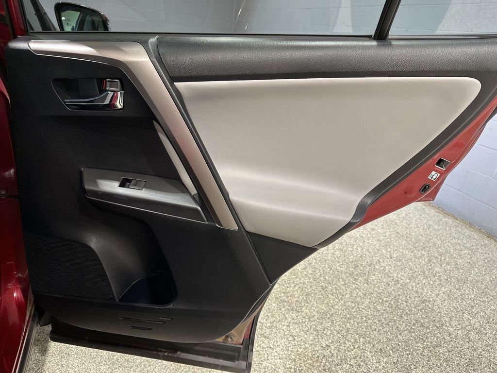 Used 2018 Toyota RAV4 XLE w/ Plus Extra Value Package image 18