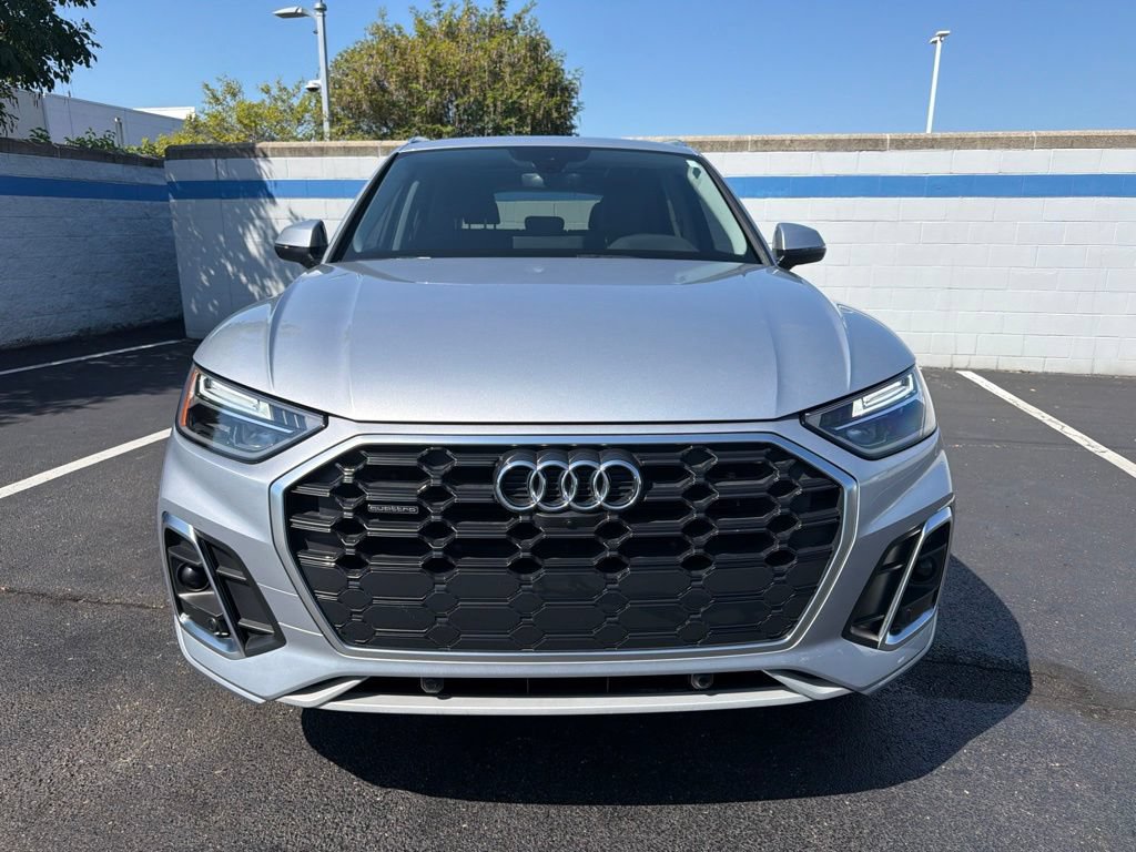 Used 2023 Audi Q5 2.0T Premium Plus w/ Premium Plus Package AWD/4WD image 8